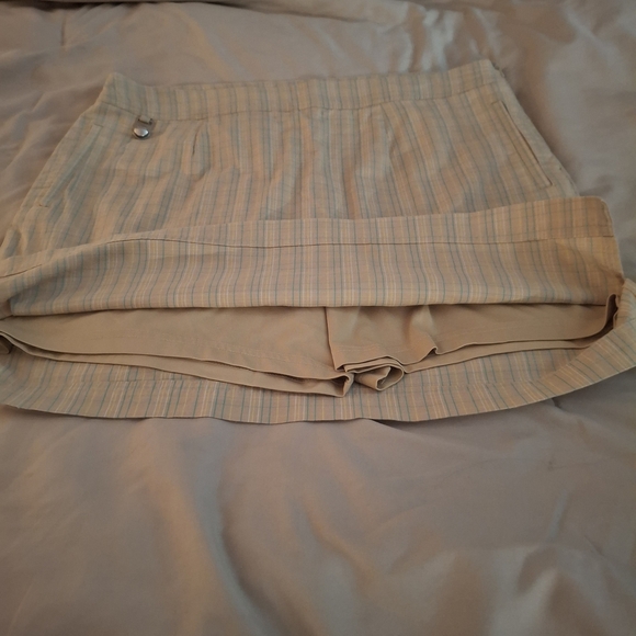 Golf America Classic Beige Striped Women's Skort - Picture 5 of 9